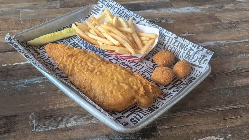 COLOSSAL 11oz FRIED BEER BATTERED HADDOCK TRAY