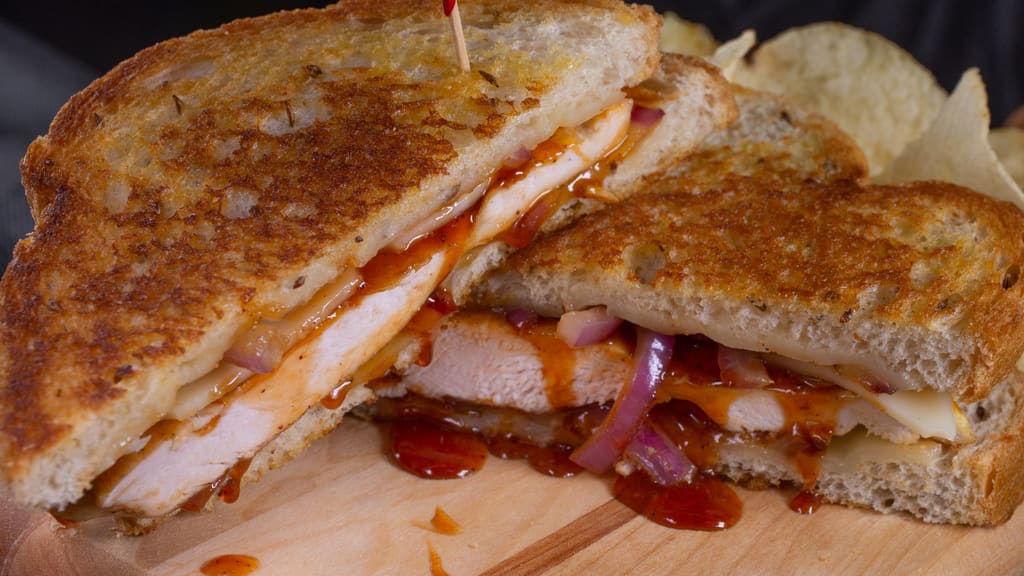 KICKEN BOURBON CHICKEN MELT